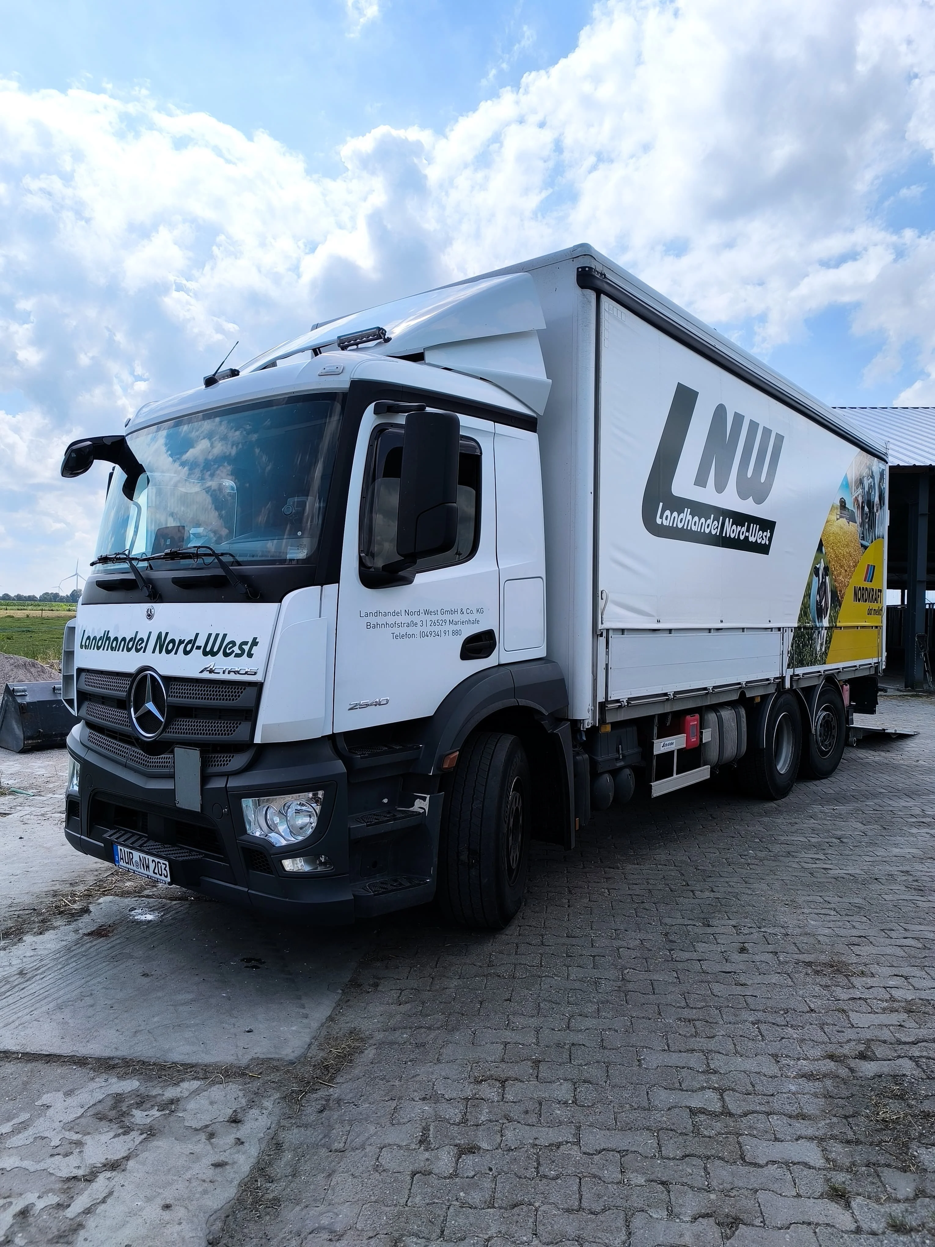 Unsere Fahrzeuge – täglich für Sie im Einsatz