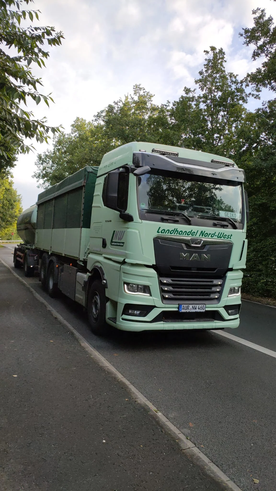 Unsere Fahrzeuge – täglich für Sie im Einsatz