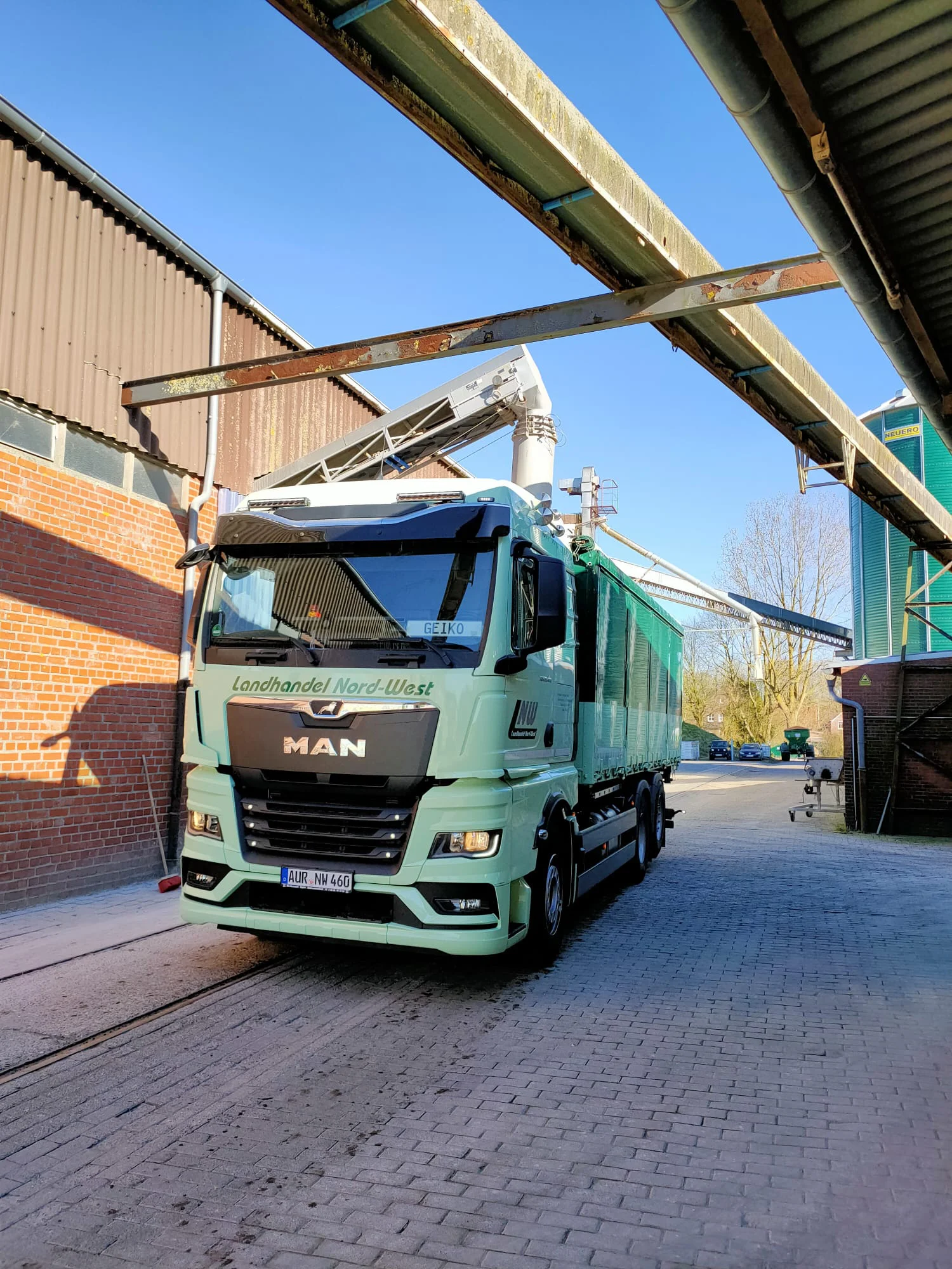 Unsere Fahrzeuge – täglich für Sie im Einsatz